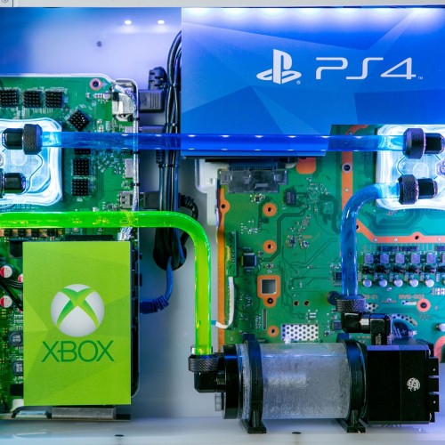  Мощный ПК, Switch, PS4 Pro и Xbox One X с жидкостным охлаждением объединили в одном корпусе &mdash; видео 