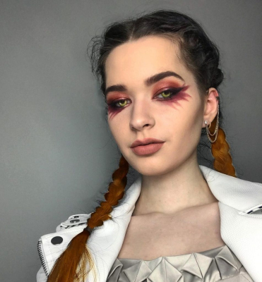 Лучший косплей Лобы из Apex Legends