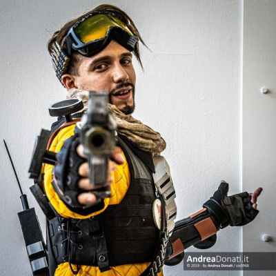 Лучший косплей Миража из Apex Legends