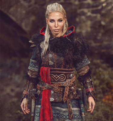 Лучший косплей Эйвор Варинсдоттер из Assassin’s Creed Valhalla Лучший косплей Эйвор Варинсдоттер из Assassin’s Creed Valhalla