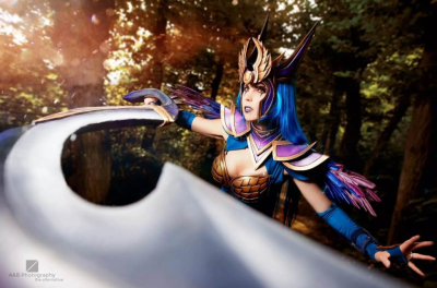 Потрясающее косплей-шоу, доступное только по приглашениям