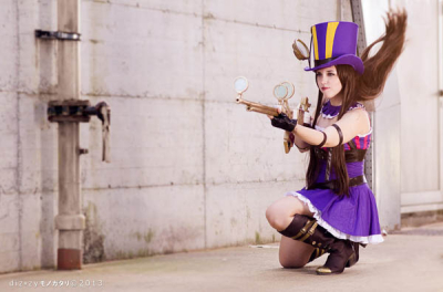 Косплей Кейтлин из «Лиги Легенд»: самый красивый шериф в городе!