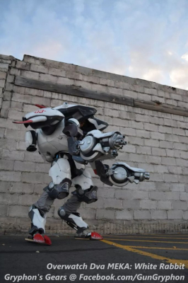 D.Va и ее рабочий костюм меха D.Va и ее рабочий костюм меха