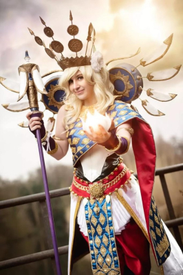 Британия, у тебя получаются отличные косплеи!