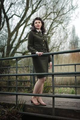 Британия, у тебя получаются отличные косплеи!