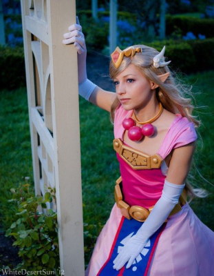По-королевски великолепный косплей принцессы Зельды
