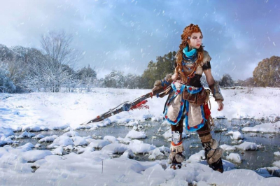 Косплей охотницы на роботов Элой из Horizon Zero Dawn Косплей охотницы на роботов Элой из Horizon Zero Dawn