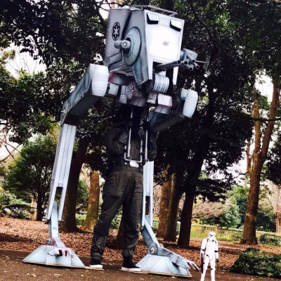 Косплееры изображают технику из Star Wars