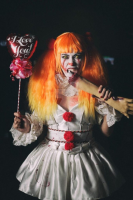 Лучший женский косплей Пеннивайза из «Оно»