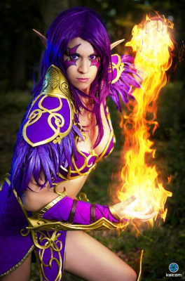 Победа в её руках: мистический косплей ночного эльфа-друида из Warcraft