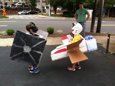 Косплееры изображают технику из Star Wars