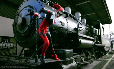 Принцесса-клоун: косплей Харли Квинн