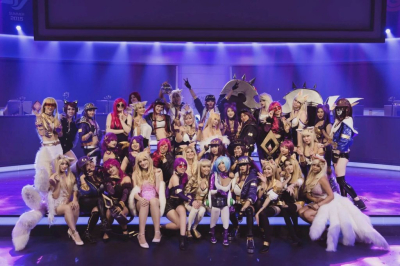 K/DA Kinda — «Самое популярное в мире музыкальное видео Tryhard Cosplay»