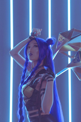 K/DA Kinda — «Самое популярное в мире музыкальное видео Tryhard Cosplay»