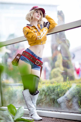 Потрясающий косплей Синди Аурум из Final Fantasy XV