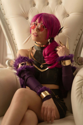 K/DA Kinda — «Самое популярное в мире музыкальное видео Tryhard Cosplay»
