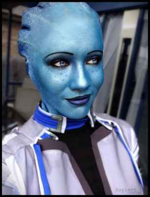 Косплей гуманоида Азари из Mass Effect Косплей гуманоида Азари из Mass Effect