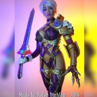 Косплеер Soul Calibur выглядит так же шикарно и беспощадно как и культовая Ivy Valentine