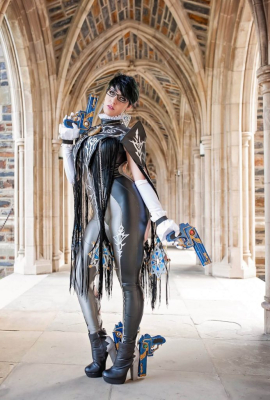 10 лучших косплеев Байонетты