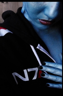 Косплей гуманоида Азари из Mass Effect Косплей гуманоида Азари из Mass Effect