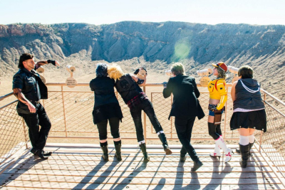 Косплей Final Fantasy штурмует дорогу