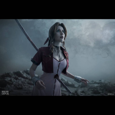 Невероятный косплей Аэрис и Зака из Final Fantasy VII