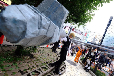 Костюм создать легко, в отличии от реквезита…