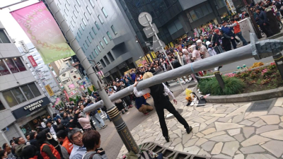 Костюм создать легко, в отличии от реквезита…