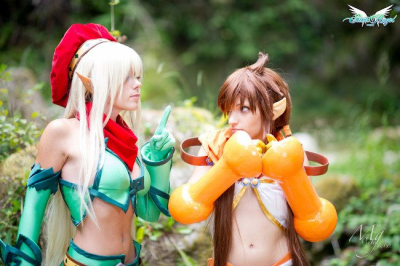 Косплей боевого инструктора Аллейн из «Queen’s Blade»