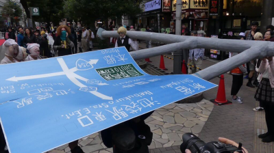 Костюм создать легко, в отличии от реквезита…