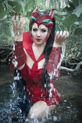Косплей Катры из &laquo;Непобедимая принцесса Ши-Ра&raquo;