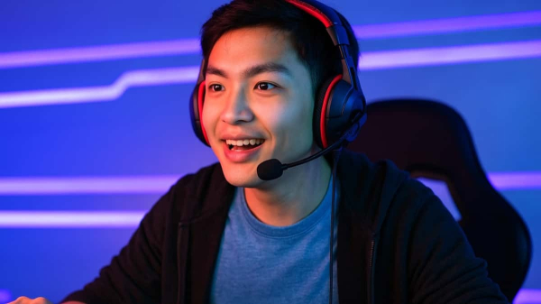 Мужчина восемь лет откладывал деньги для благополучия жены. А она отдала их любимому стримеру в обмен на обращение «малышка»
Мужчина восемь лет откладывал деньги для благополучия жены. А она отдала их любимому стримеру в обмен на обращение «малышка»