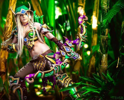 Даниэлла Бьюли и её сексуальный косплей Эш из Лиги Легенд