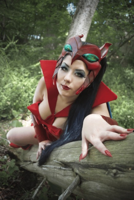 Косплей Катры из &laquo;Непобедимая принцесса Ши-Ра&raquo;