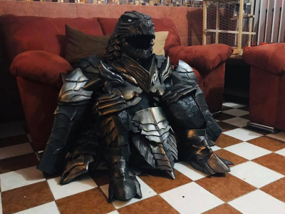 Костюм брони на тему Годзиллы