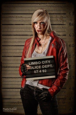 Крутой женский косплей Данте из Devil May Cry