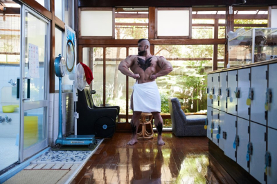 Косплей Зангиева в японской общественной бане