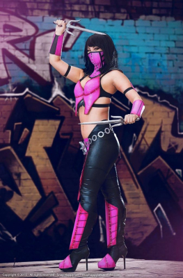 Лучший косплей Милины из Mortal Kombat