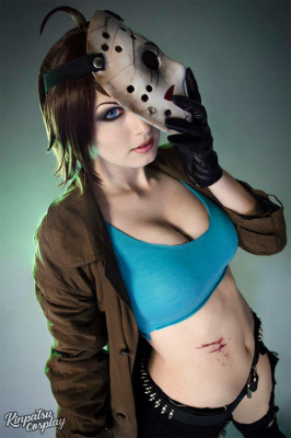 Кинпатсу сделала сексуальный косплей Андроида 21 и 18 из Жемчуг дракона Z