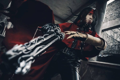 Лучший косплей Винсента Валентайна из Final Fantasy 7