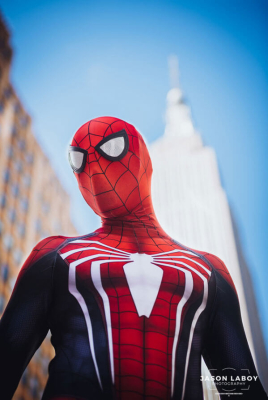 Достань мне фото косплея Человека-паука!
