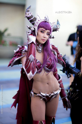 Косплееры переписывают канон World Of Warcraft