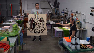 Понадобилось 12 человек, чтобы создать костюм гигантского монстра из Monster Hunter