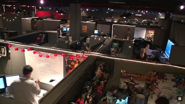 
                «И кто смеется теперь?» Bethesda выпустила трогательное видео — ветераны студии посмотрели документалку 2006-го про создание Oblivion
            